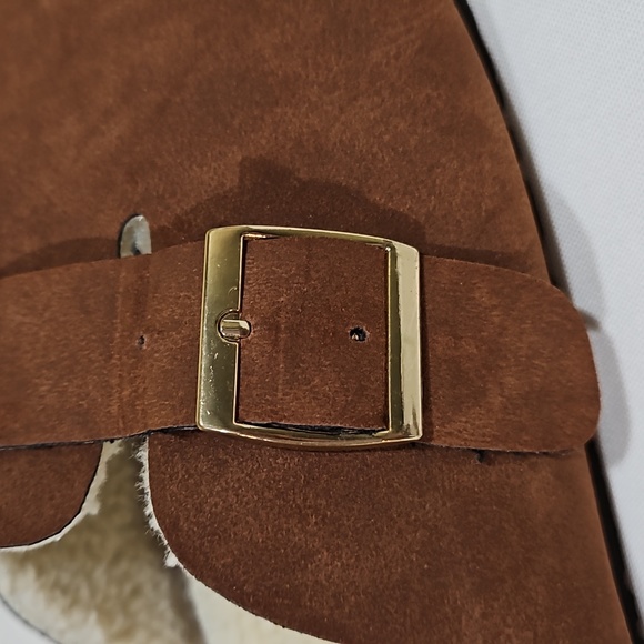 Size 8, Nicole Miller Brown Faux Fur Clogs - Picture 10 of 12